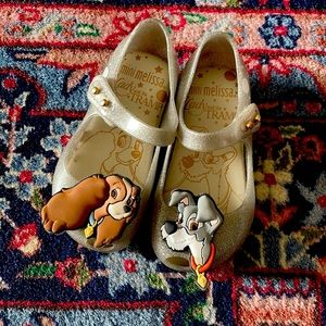 Lady and the tramp Mini Melissa’s- size 6 EUC